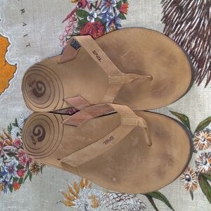 Teva Leather Mush Flip Flops Sandals US Women's Size 10